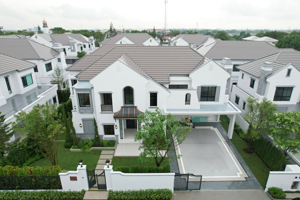 Nantawan Rama 9-New Krungthepkreetha, Luxurious mansion 130 sq.wa 4 Beds 5 Baths 2 kitchens 1 maid's room, parking for 6 cars () / Call : 085-141-3333 Nantawan Rama 9-New Krungthepkreetha, Luxurious mansion 130 sq.wa 4 Beds 5 Baths 2 kitchens 1 maid's room, parking for 6 cars () / Call : 085-141-3333