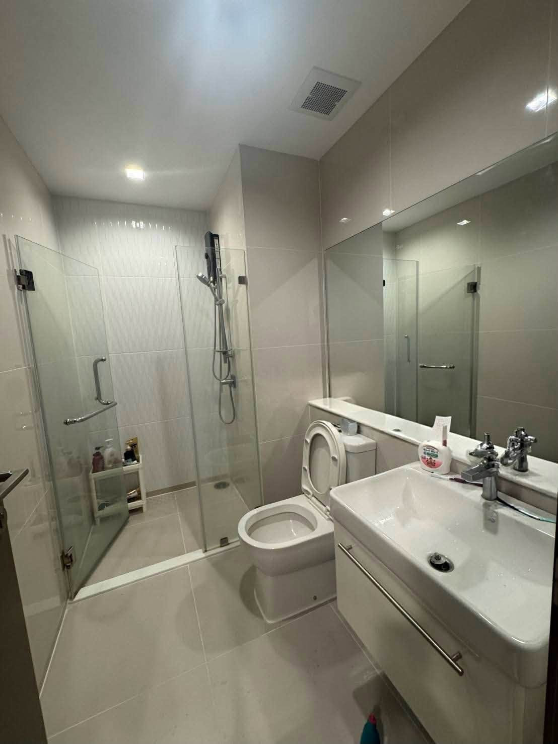 ปล่อยเช่า Life Asoke Hype | ชั้น 16 | 35 ตร.ม. ห้องขนาด 35 ตร.ม. ชั้น 16 (1 Bedroom Plus) ติดวอลเปเปอร์ทั้งห้อง – รูปที่ 3
