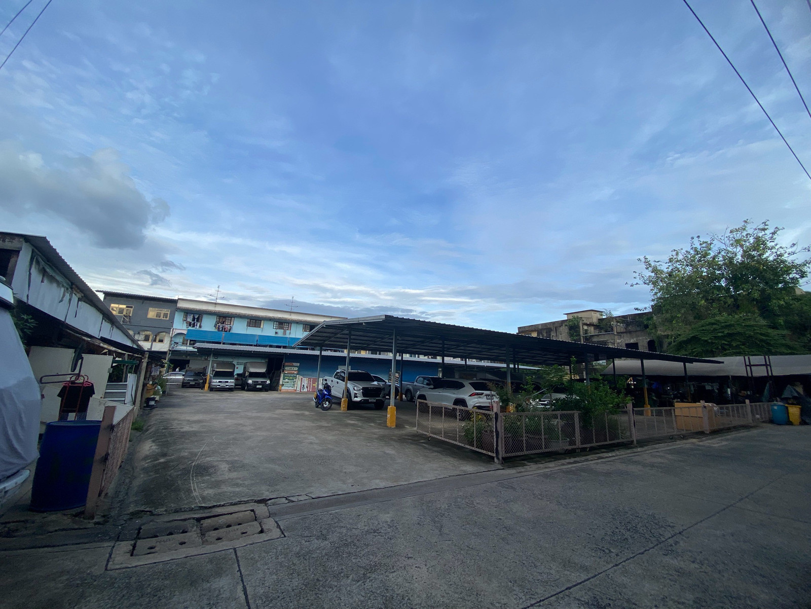 Large parking space for rent Usable area almost 1 rai, Bang Bon 1 area | Indoor parking for 44 cars | Rental price 3x,xxx baht / month. – รูปที่ 4