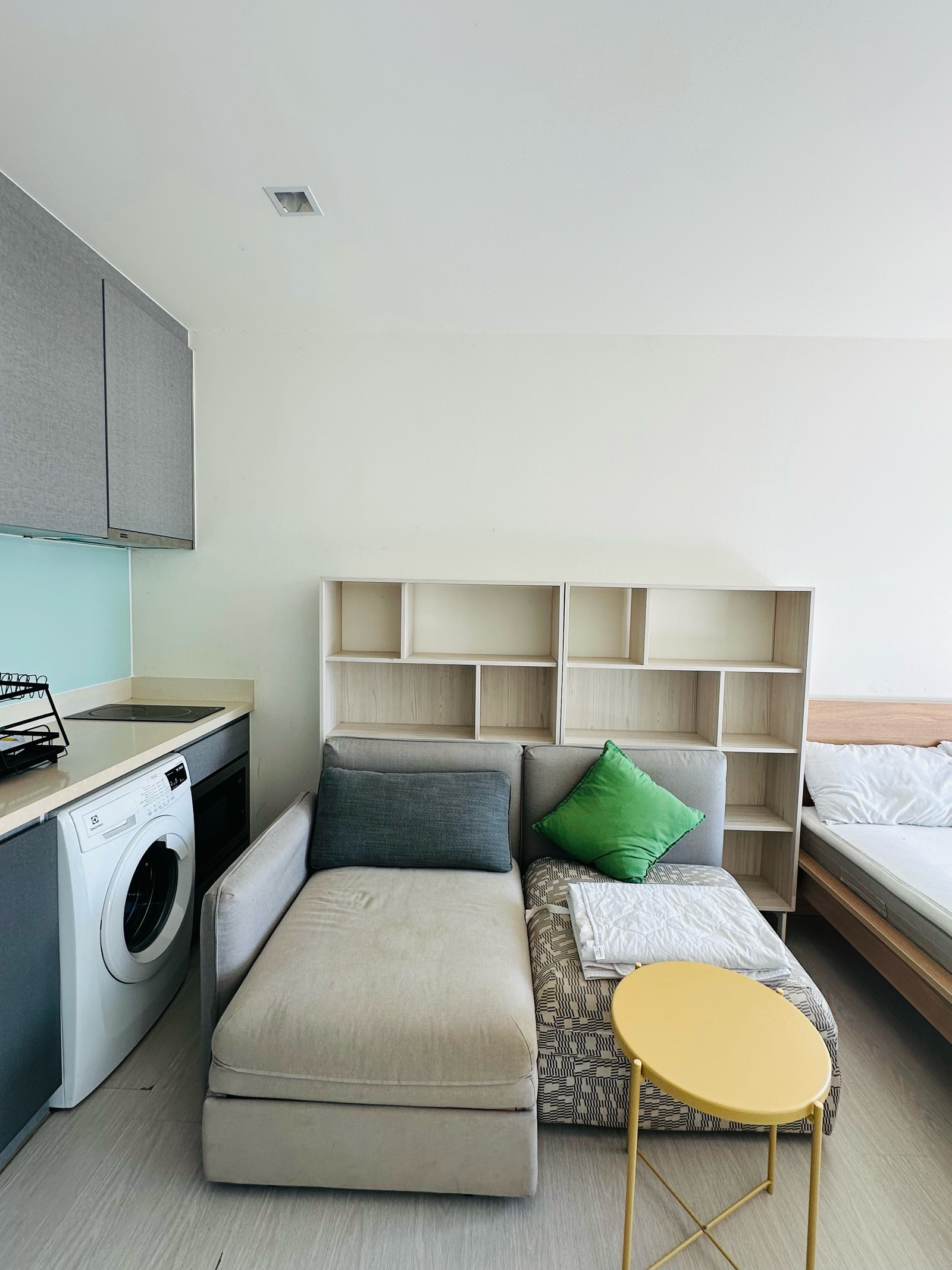 🏙️✨ FOR RENT | RHYTHM Sukhumvit 36–38  คอนโดให้เช่า ทำเลใจกลางทองหล่อ ใกล้ BTS ทองหล่อ เดินทางสะดวก ตอบโจทย์ไลฟ์สไตล์คนเมือง!  📍 Location: RHYTHM Sukhumvit 36–38 🚆 ใกล้ BTS ทองหล่อ (Thong Lo) 🏢 ชั้น 24 | 24th Floor 📐 ขนาด 25 ตร.ม. | 25 SQ.M. 🛏️ ห้อง – รูปที่ 2