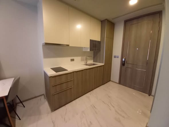 For rent, Celes Asoke, 1 bedroom, 42 sq m, price 42,000 baht/month.