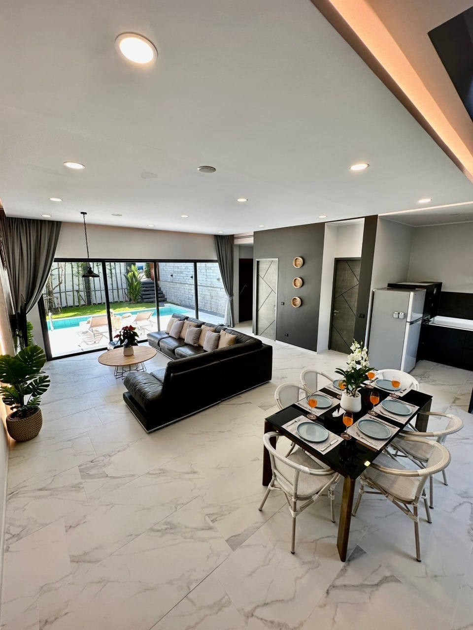 🏡 Hillside Private Pool Villa | Modern Loft Style in Peaceful Chalong Area, Phuket 🌿✨ 📍 Prime Location | Quiet Surroundings | Walking Distance to the Dam – รูปที่ 2