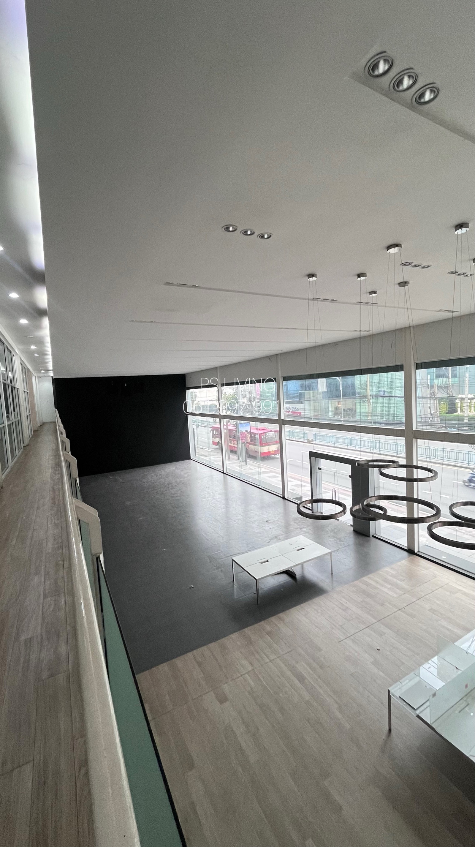 📌 ปล่อยเช่า :  Stand Alone Showroom , Office & Warehouse In ถนน เพชรบุรี - อโศก , เพดานสูง , 6000 ตรม , จอดได้ 20 - 40 คัน    📌 Rental : Stand Alone Showroom , Office & Warehouse In Petburi - Asoke Road , High Ceiling , 6000 sqm , 20-40 Parking Lo – รูปที่ 2