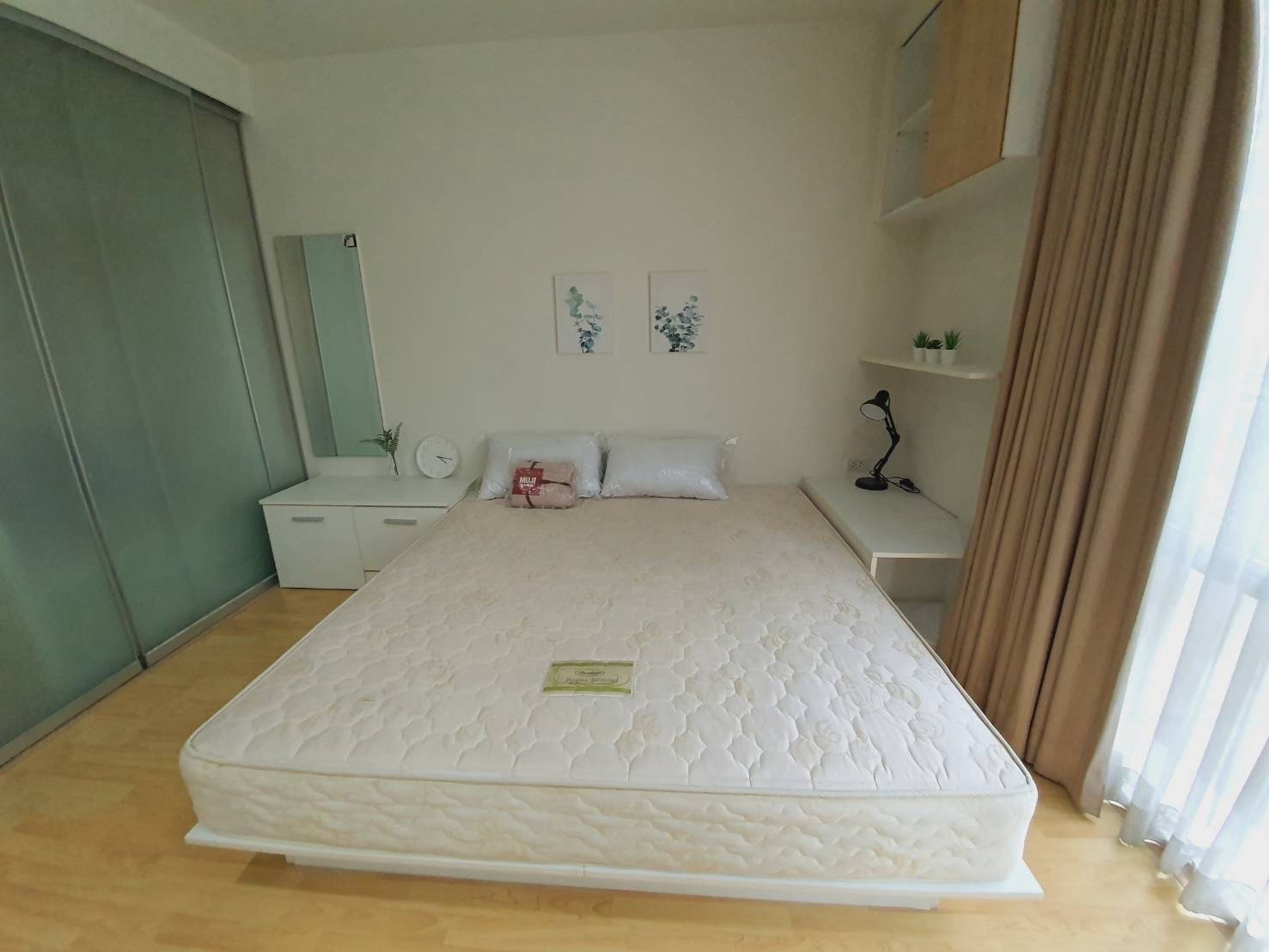 (Code SM2260) Condo for sale: The Iris Rama 9 - Srinakarin: The Iris Rama 9 - Srinakarin.