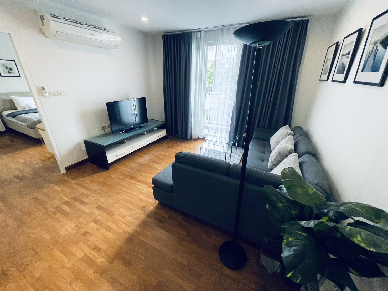 บ้านสิริ สุขุมวิท 13 ให้เช่า ห้องกว้าง  57 ตรม. 1 นอน 1 น้ำ เฟอร์ให้ทุกอย่าง พร้อมอยู่@ 26,000 บาท  Call 096-2615656 Baan Siri Sukhumvit 13 for RENT  1bed 1bath 57Sq,m Rental price 26,000  Baht call Nong 096-2615656 Ready to touring everyday ห้องกว้าง 5