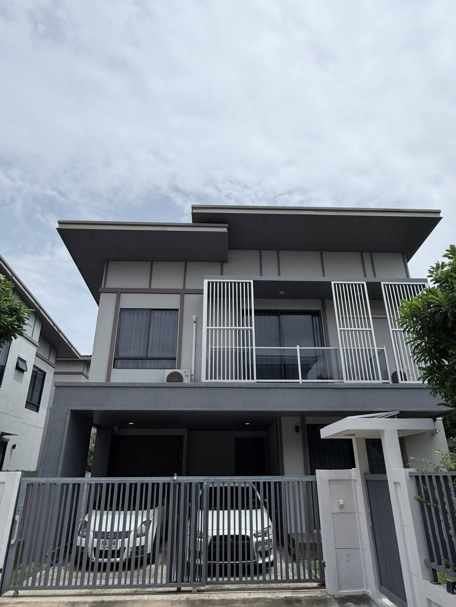 หลังมุม 56.4ตรว 3นอน3น้ำ บ้านเดี่ยว 2 ชั้น พานารา เทพารักษ์