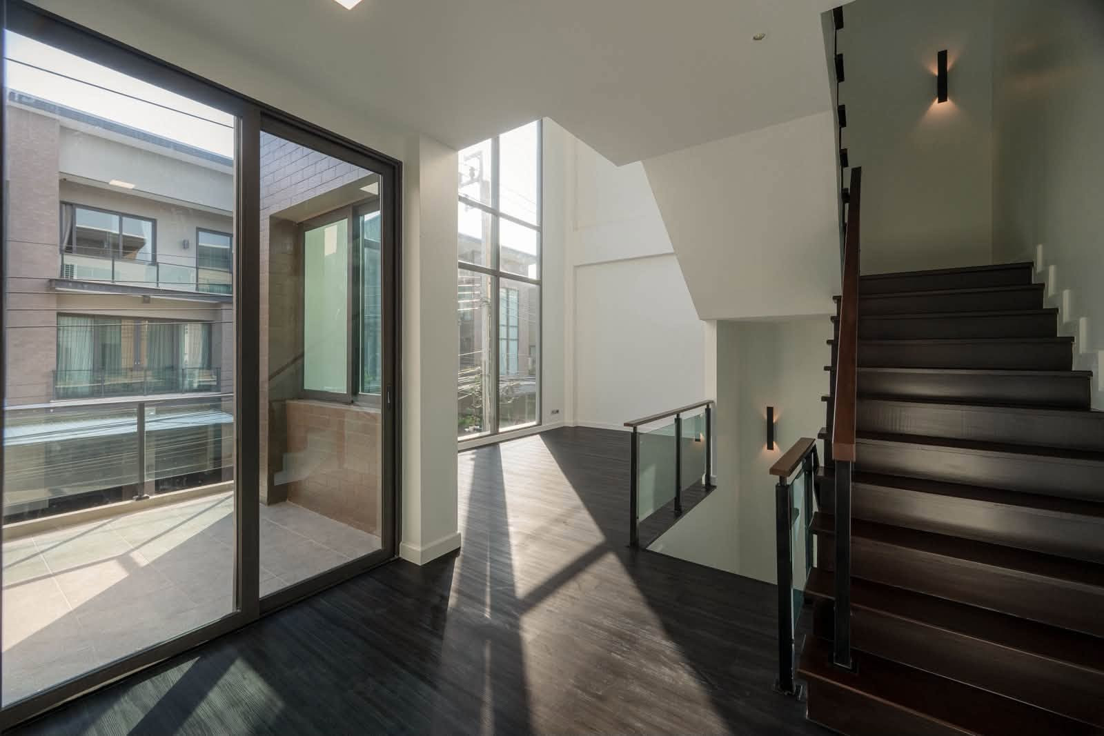 บ้านเดี่ยวรีโนเวท SOUL รัชดาภิเษก 68 ใกล้ MRT วงศ์สว่าง ราคา 22.9 ล้านบาท – รูปที่ 3