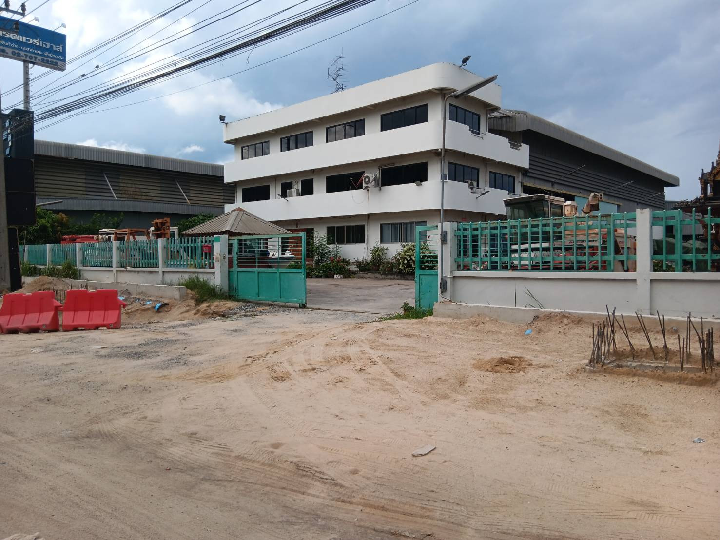ขาย อาคารพร้อมที่ดิน ติดถนนบางนา-ตราด กม 26