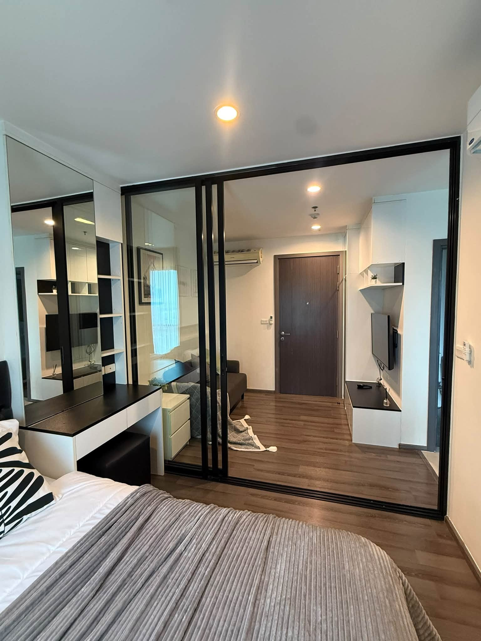 CH01806 ขาย/เช่า คอนโด The Base Park West Sukhumvit 77 เฟอร์นิเจอร์ครบ ลากกระเป๋าเข้าอยู่ได้เลย – รูปที่ 3