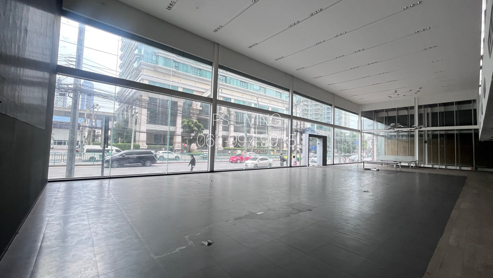 📌 ปล่อยเช่า :  Stand Alone Showroom , Office & Warehouse In ถนน เพชรบุรี - อโศก , เพดานสูง , 6000 ตรม , จอดได้ 20 - 40 คัน    📌 Rental : Stand Alone Showroom , Office & Warehouse In Petburi - Asoke Road , High Ceiling , 6000 sqm , 20-40 Parking Lo – รูปที่ 4