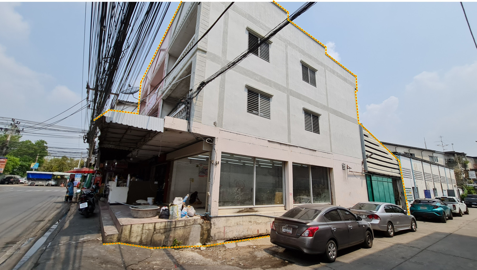 ให้เช่าด่วน! อาคารพาณิชย์ 3 ชั้น 3 คูหา (แปลงมุม) ทำเลค้าขาย สุขาประชาสรรค์ 3 (วัดกู้) 