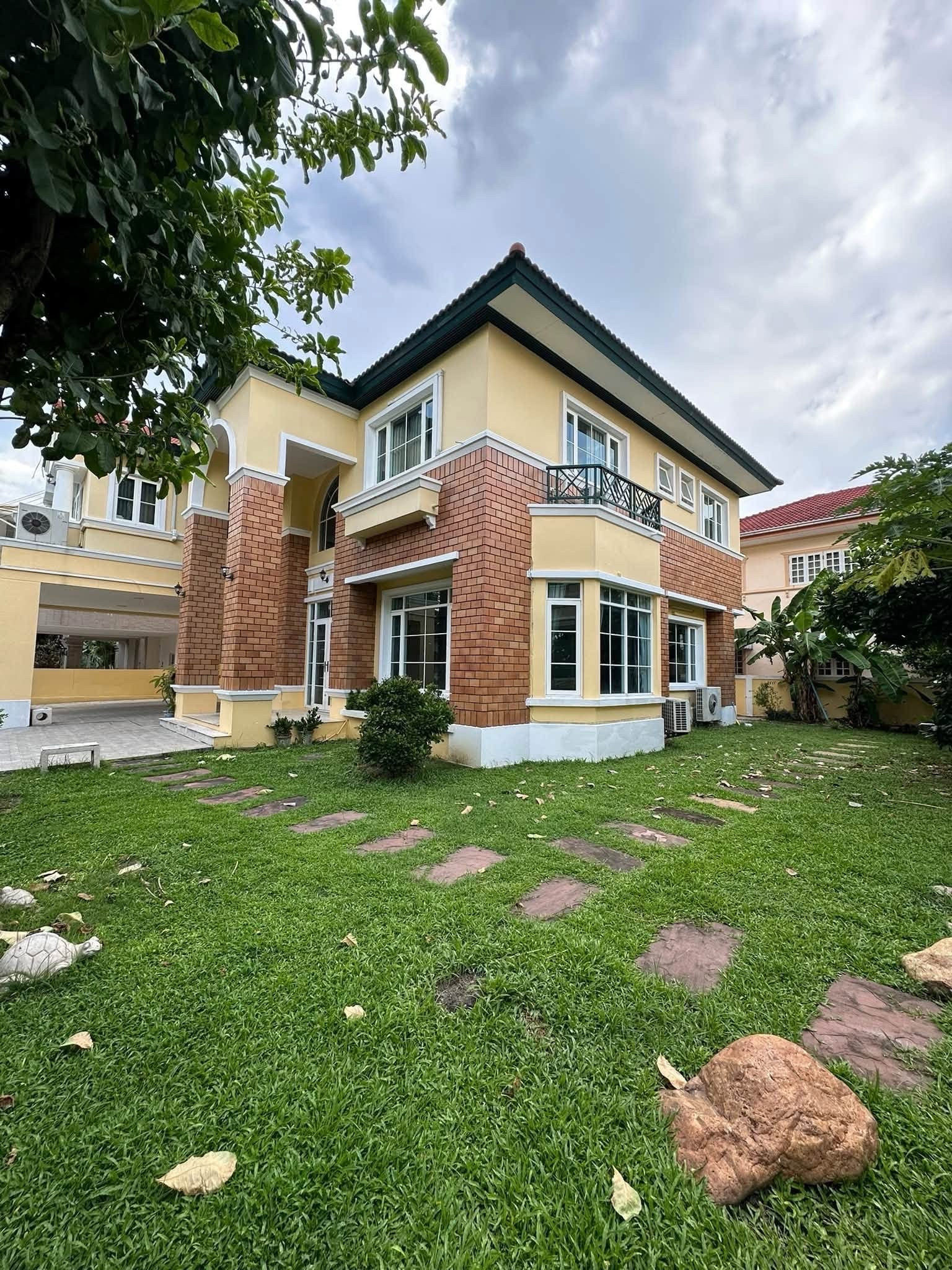 🏡 PET-FRIENDLY DETACHED HOUSE 5-BED FOR RENT ✨ | LARGE PRIVATE GARDEN | 122 SQ.WAH 🐾🌿