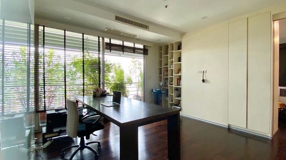 FOR SALE RARE ITEM! Giant size 110 sq m. The rarest unit in the heart of Ari, Soi Ari 1, near BTS Ari, only 350m, ready to open the room to view immediately! Selling for only 12.9M! / FOR SALE RARE ITEM! Massive 110 sq.m. Ultra-Rare Gem in Heart of Ari (A FOR SALE RARE ITEM! Giant size 110 sq m. The rarest unit in the heart of Ari, Soi Ari 1, near BTS Ari, only 350m, ready to open the room to view immediately! Selling for only 12.9M! / FOR SALE RARE ITEM! Massive 110 sq.m. Ultra-Rare Gem in Heart of Ari (A