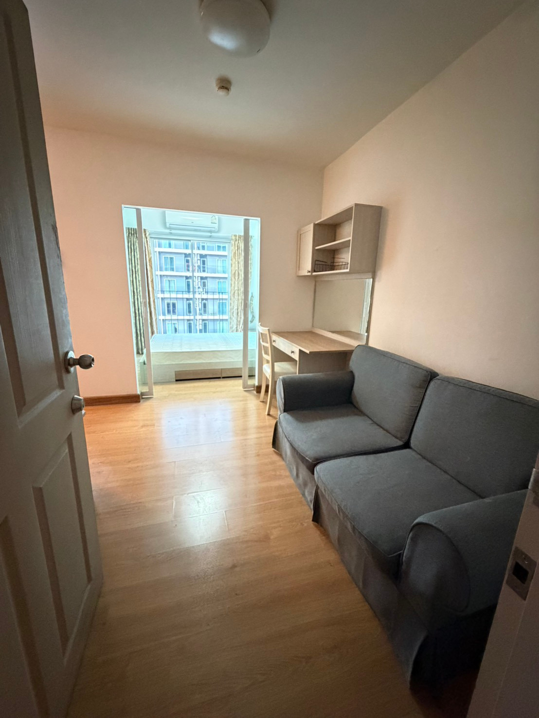 For rent, 1 bedroom, Chapter One Ratburana 33, riverside condo, ready to move in.