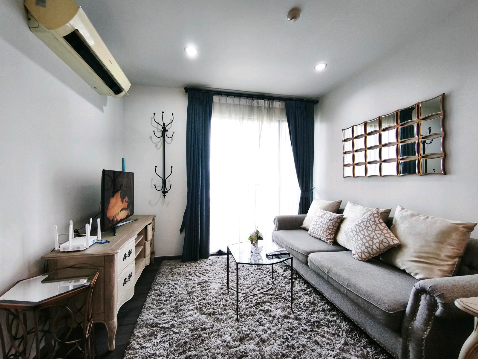 ให้เช่าห้อง 2 นอน ราคาดีมาก The Base Park West 