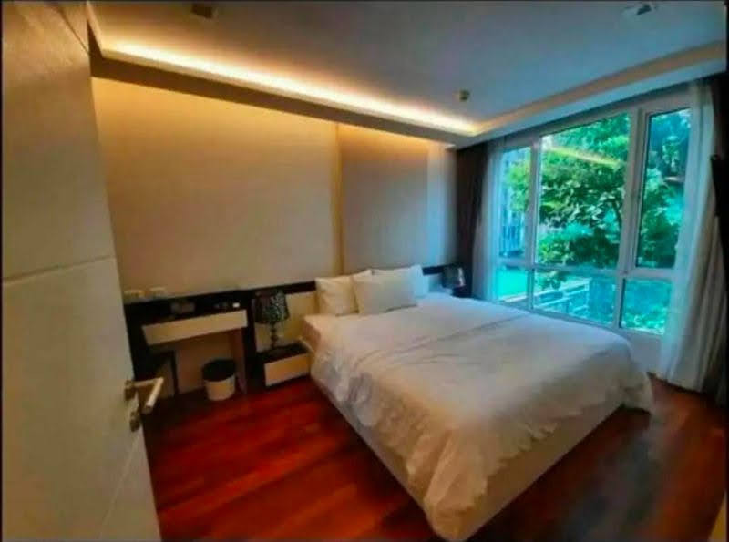 คอนโดให้เช่า : Beverly 33 Sukhumvit 33 (เบเวอร์ลี่ 33 สุขุมวิท 33) MK-02 | Line @livingbkk