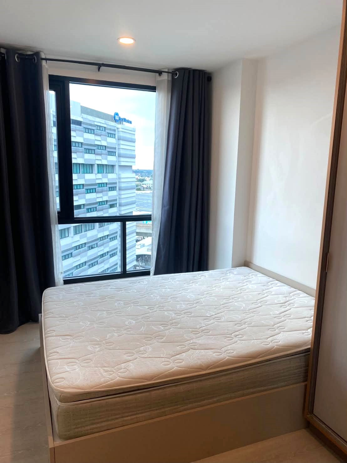 💥[ 𝐏-𝟏𝟑𝟖𝟖𝟎𝟒 ] FOR RENT : KnightsBridge Phaholyothin Interchange 2 BTS Lines Interchange! Near BTS Wat Phra Sri Mahathat 𝟏𝟑,𝟎𝟎𝟎 THB/mo. | Line: @easycondoplus | 099-229-6397 