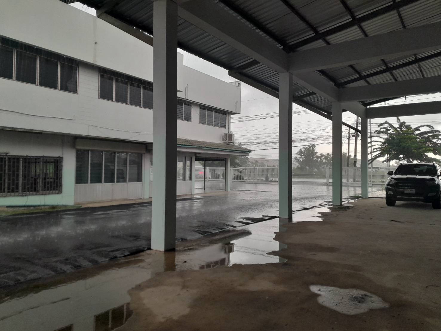 Land for rent, already filled in, 100 sq m., next to the main road Suwinthawong, Lam Phak Chi, Nong Chok, with an open warehouse of 220 sq m., good location, suitable for stocking products/product holding point. – รูปที่ 4