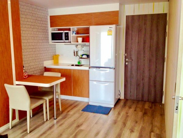 MuangThongAnimal Hospital. This 34.27 sq.m. Double Lake Condominium Muang Thong Thani featuring 1 be