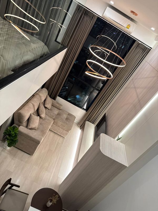For rent: Knightsbridge Prime Sathorn, Duplex room, Modern Minimal style, in the heart of Sathorn, high floor, beautiful view.