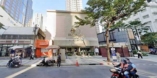 พื้นที่ให้เช่า 74 ตรม. หลังสวน ใกล้ BTS ชิดลม