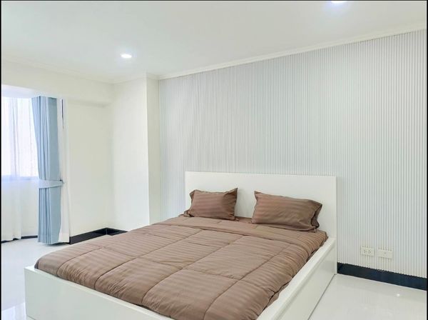 คอนโดให้เช่า : Omni Tower Sukhumvit Soi 4(ออมนิ ทาวเวอร์ สุขุมวิท ซอย 4)  MK-02 | Line @livingbkk