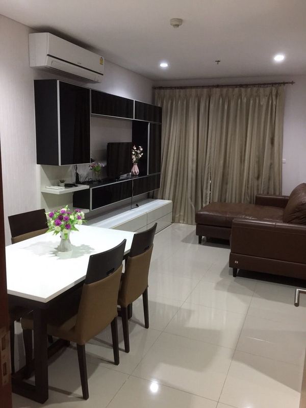 🔥 URGENT SALE! High-Floor Condo Next to BTS Krung Thon Buri — Only THB 5.8 Million! (IQI-C020)🔥