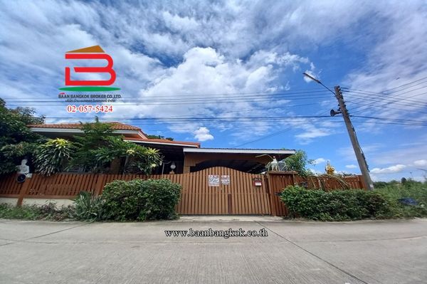 Single house, Soi Chom Thung 23/1, area 120 square meters, near Supakorn Khlong Si Village, Khlong Luang Road, Khlong Si Subdistrict, Khlong Luang District. Pathum Thani Province