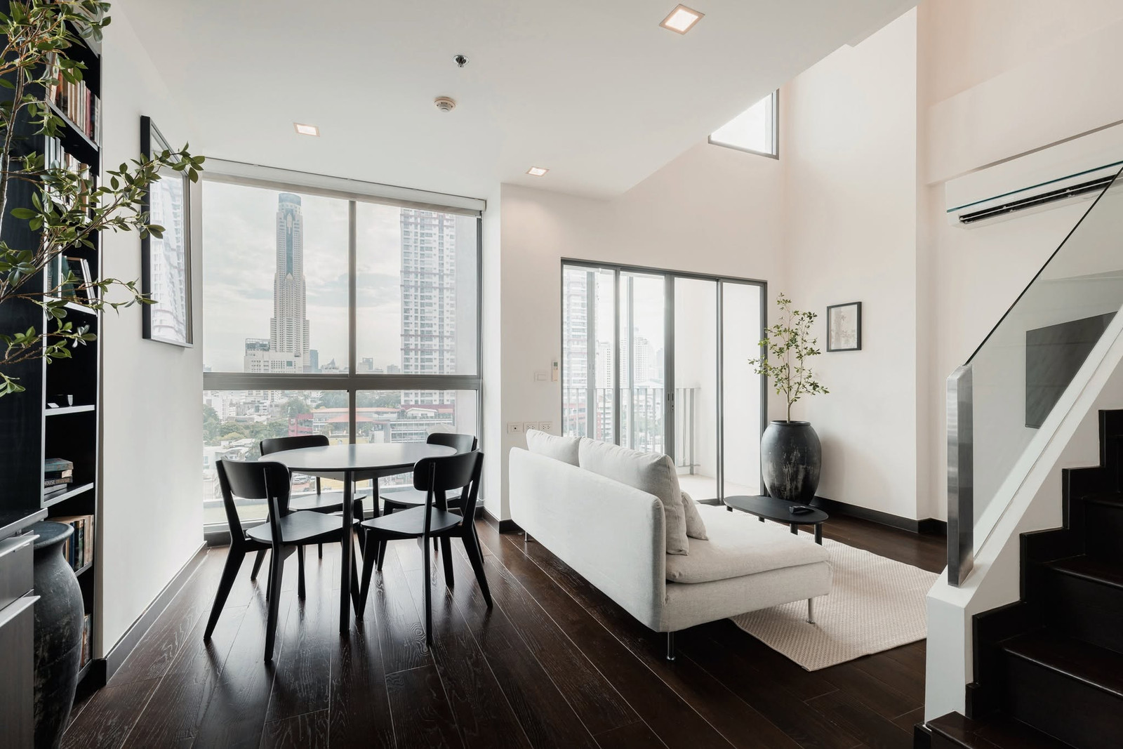 ขายคอนโด IDEO Q Phayathai (63 ตร.ม.) Duplex 1นอน2น้ำ ใกล้ BTS พญาไท