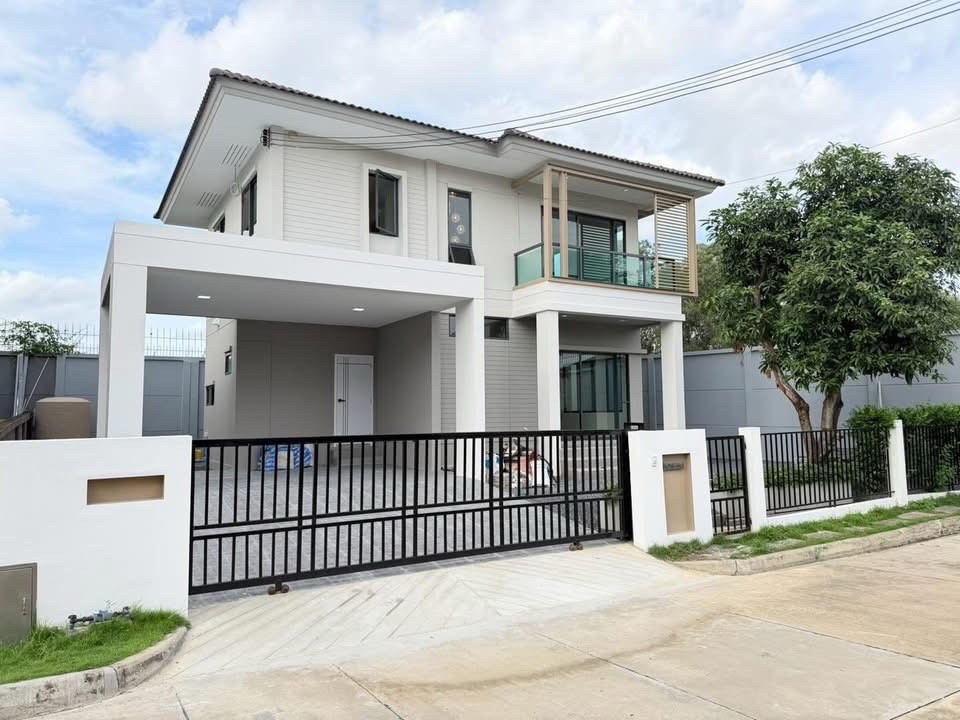 Single house for sale, corner plot, Saransiri Tiwanon-Chaengwattana, 1 / 3 bedrooms, 3 bathrooms / price 5.29 MB