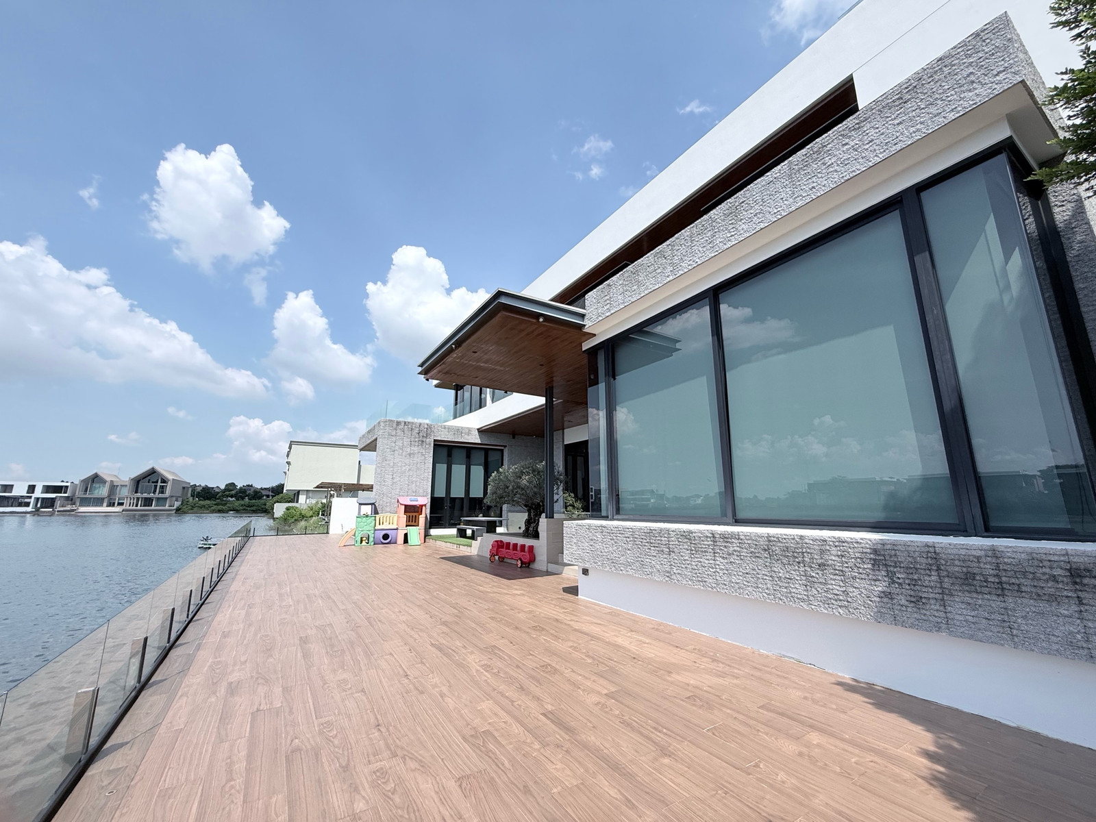 🏛️ THE LAKEN | MUANG THONG THANI ONE-OF-A-KIND LAKEFRONT ESTATE Private Lakefront Residence 🏛️ THE LAKEN | MUANG THONG THANI ONE-OF-A-KIND LAKEFRONT ESTATE Private Lakefront Residence