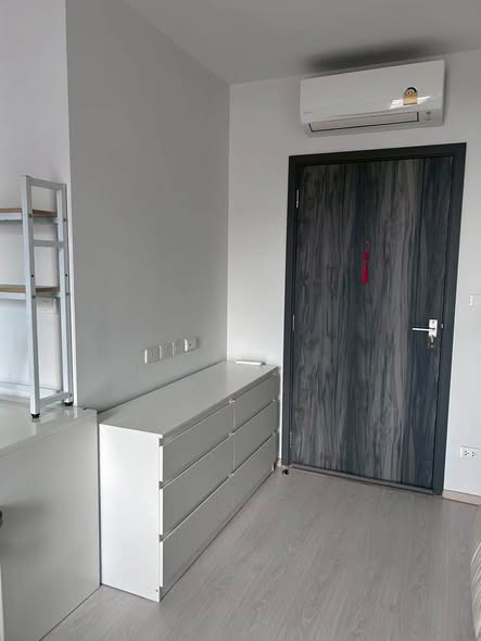 For rent: Elio Del Nest studio 26 sq m. Price 11,000 baht/month.