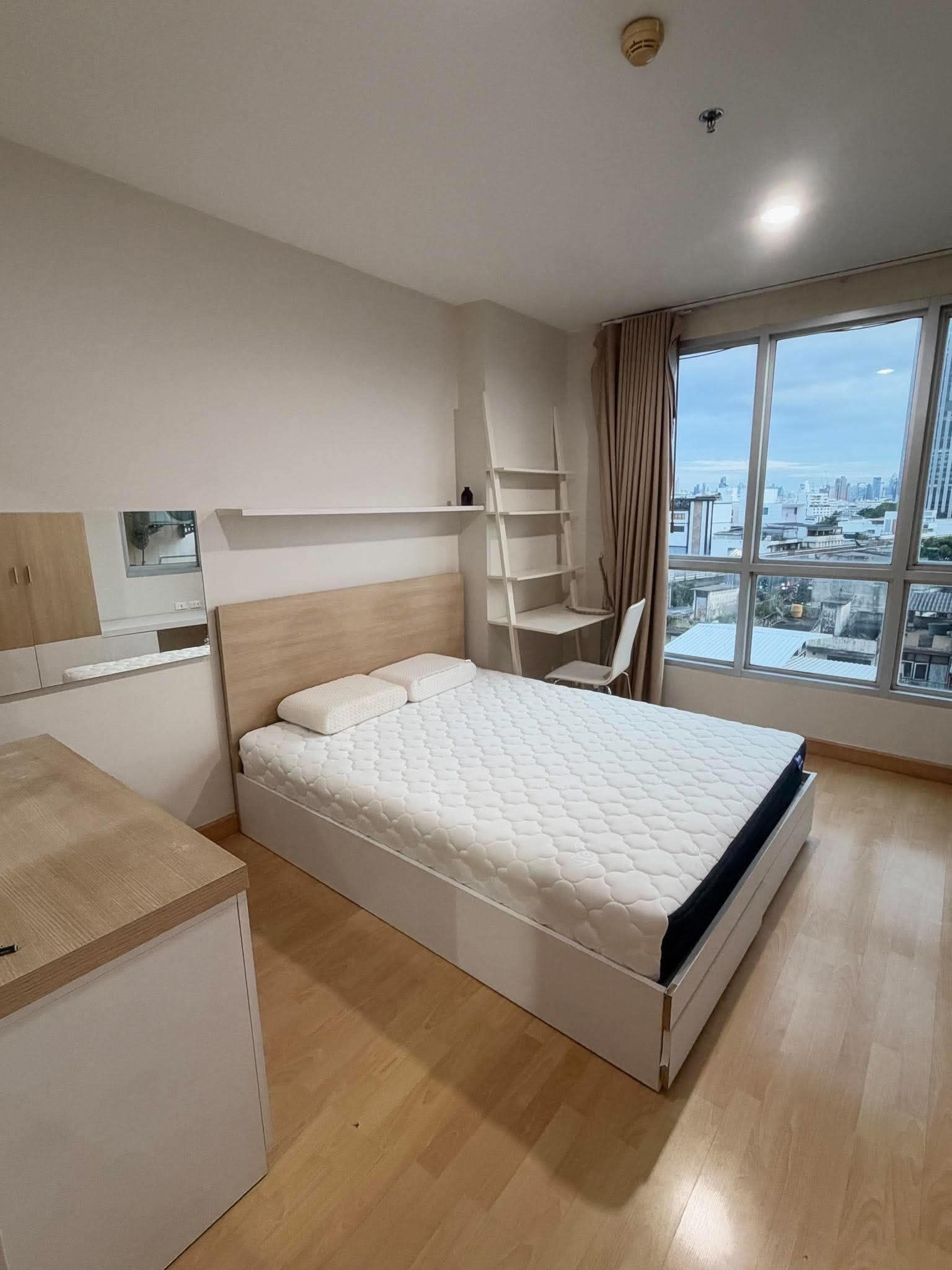 For rent / sale Condo Life @ Phahon-Ari | 1 bedroom 42 sq m. near BTS Saphan Khwai. For rent / sale Condo Life @ Phahon-Ari | 1 bedroom 42 sq m. near BTS Saphan Khwai.