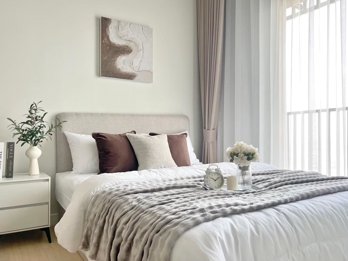 Condo for rent Metro Sky Wutthakat Studio, 1 bedroom, high-rise view, near Wutthakat BTS 500 meters. Condo for rent Metro Sky Wutthakat Studio, 1 bedroom, high-rise view, near Wutthakat BTS 500 meters.