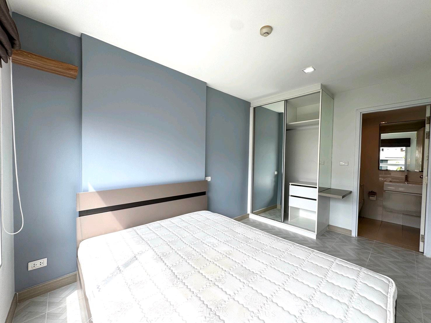 For rent: Metro Luxe Phahon Sutthisan. For rent: Metro Luxe Phahon Sutthisan.