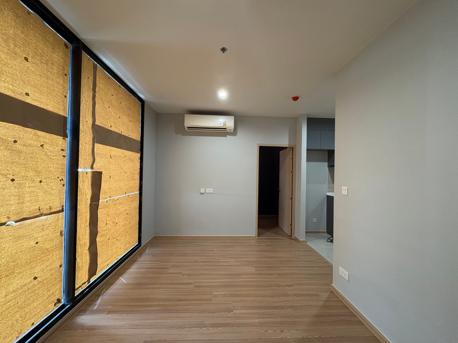 ๊Unfurnished room for sale, 2 bed 2 bath, 53 sq m, Skyrise Avenue Condo, Sukhumvit 64, near BTS Punnawithi, near Cloud 11 and True Digital Park. ๊Unfurnished room for sale, 2 bed 2 bath, 53 sq m, Skyrise Avenue Condo, Sukhumvit 64, near BTS Punnawithi, near Cloud 11 and True Digital Park.