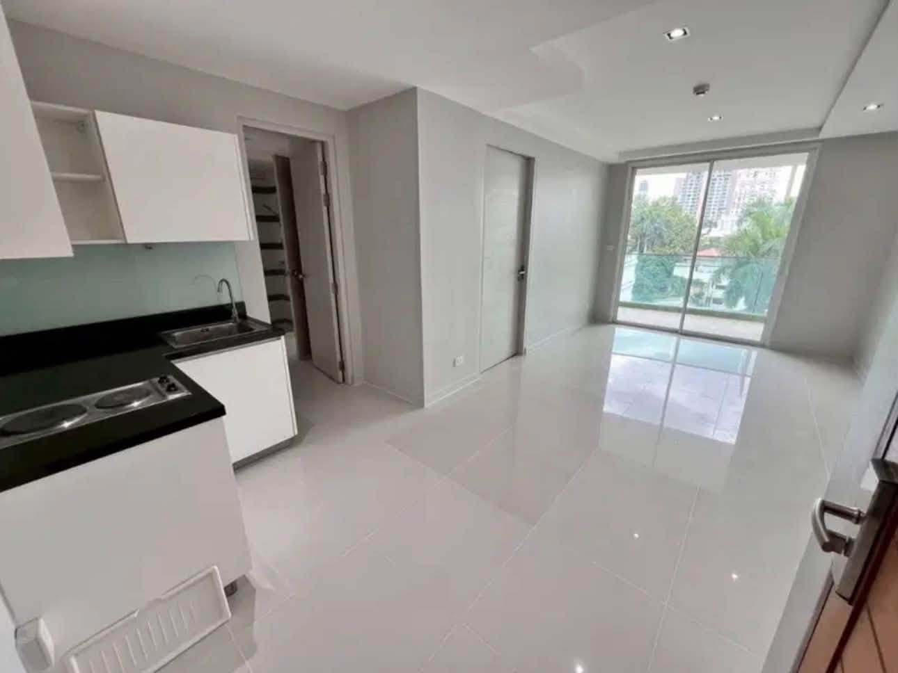 Condo for sale: Beverly 33 Condo Low Rise, corner room, newly renovated, unblocked view. – รูปที่ 4