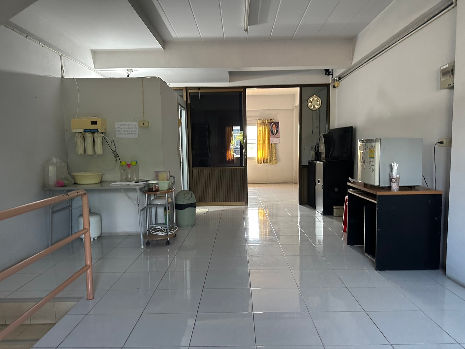 HOT SALE Sap Bank, cheap price, selling a 4-story commercial building, decorated, on Sawai Pracharat Road, Lam Luk Ka Khlong 4. – รูปที่ 3
