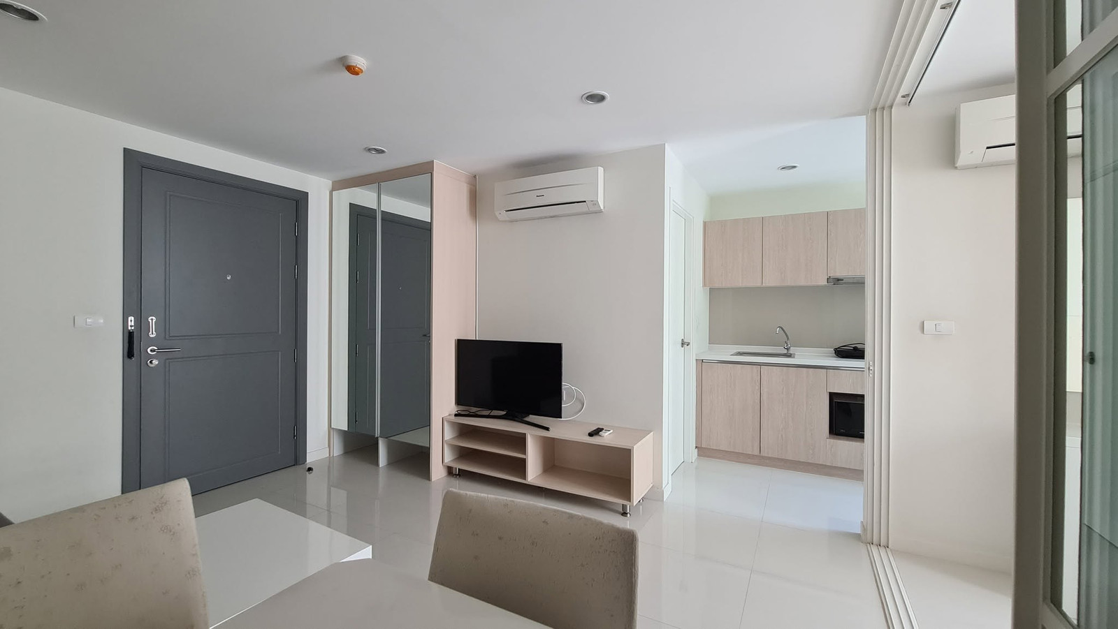 Unit Available at Element Srinakarin–Multiple units available—prices negotiable!