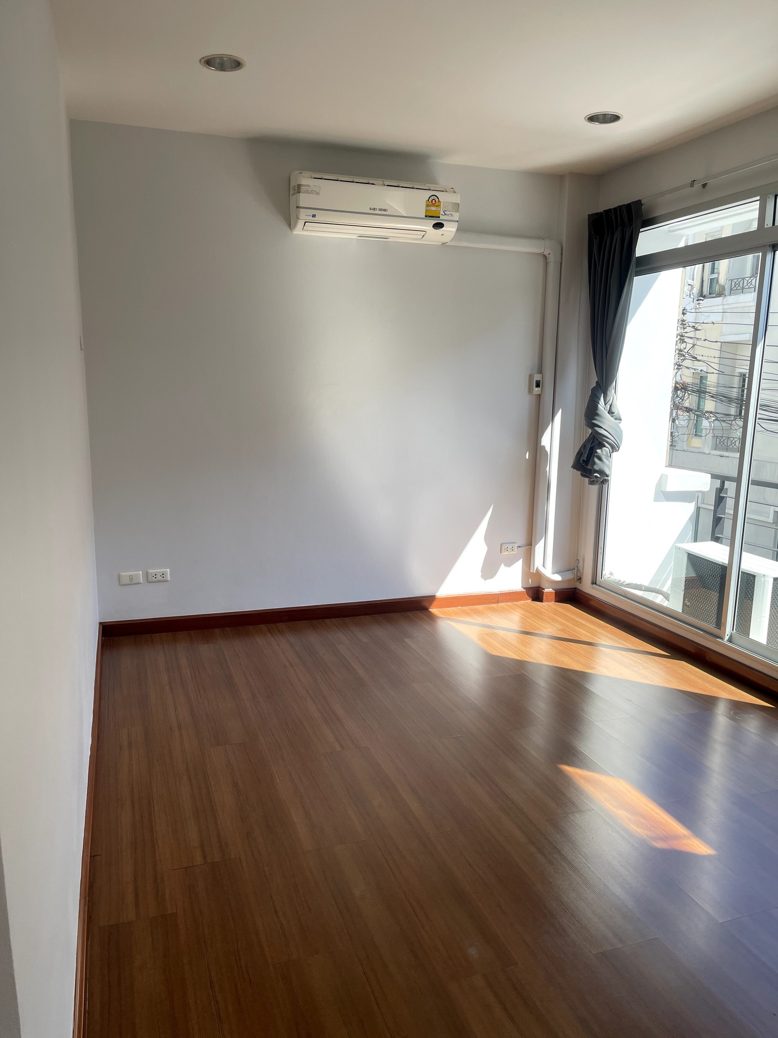 (รหัส HR385) ขายบ้าน โครงการ Baan Klang Muang Swiss Town Kaset-Nawamin : บ้านกลางเมือง สวิสทาวน์ – รูปที่ 2