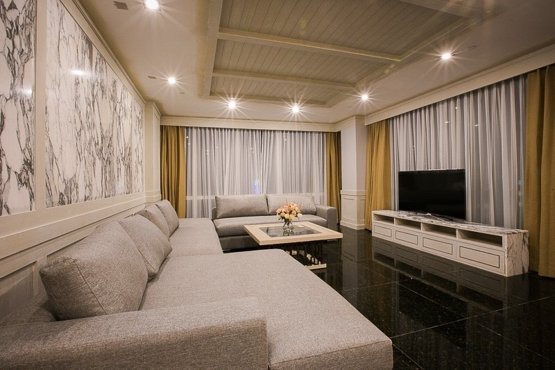 Le Raffine Jambunuda Sukhumvit 31 Type Duplex Private Pool 3 Bedrooms 3 Bathrooms 3 SQm 350 Rent: ฿230,000