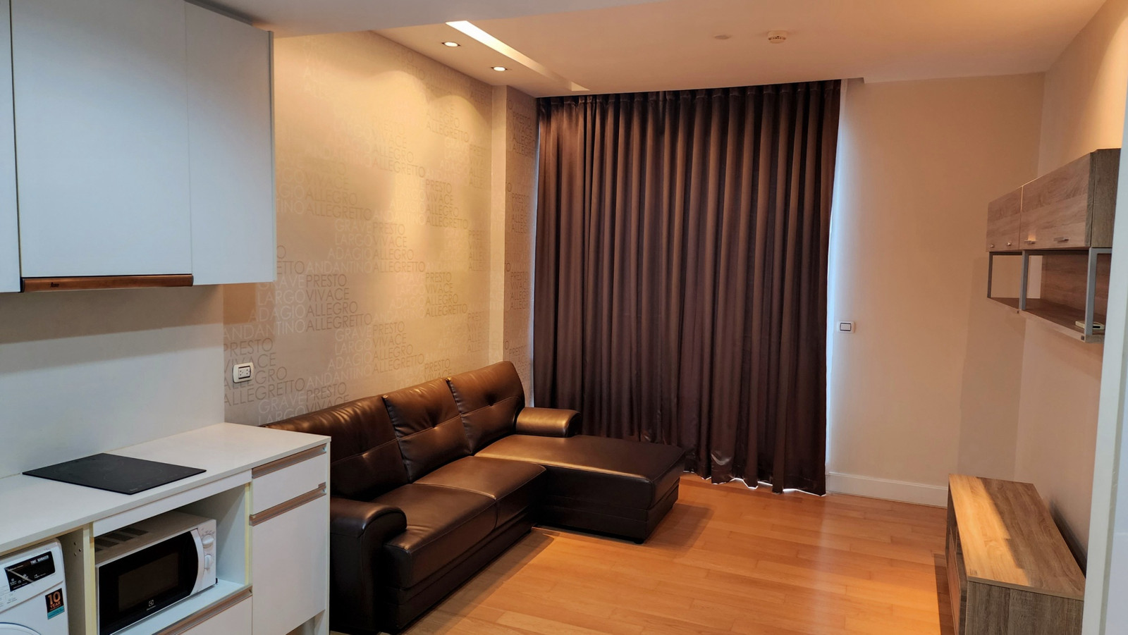 Condo for rent Equinox Phahon-Vibha, 2 bedrooms, 2 bathrooms, 63 sq m, near BTS Mo Chit, price 33,000 baht, Chatuchak Park zone. Central Ladprao, near BTS Mo Chit & MRT Chatuchak Park, 700 m. Condo for rent Equinox Phahon-Vibha, 2 bedrooms, 2 bathrooms, 63 sq m, near BTS Mo Chit, price 33,000 baht, Chatuchak Park zone. Central Ladprao, near BTS Mo Chit & MRT Chatuchak Park, 700 m.