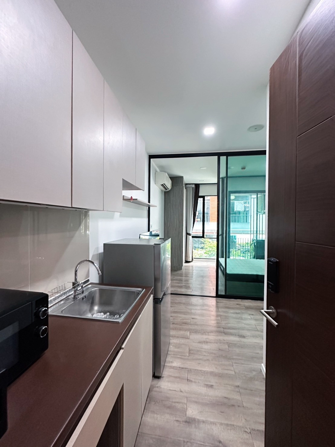 ให้เช่า Brown Ratchada 32 (บราวน์ รัชดา 32)  เฟอร์นิเจอร์ครบ พร้อมเข้าอยู่  – รูปที่ 2