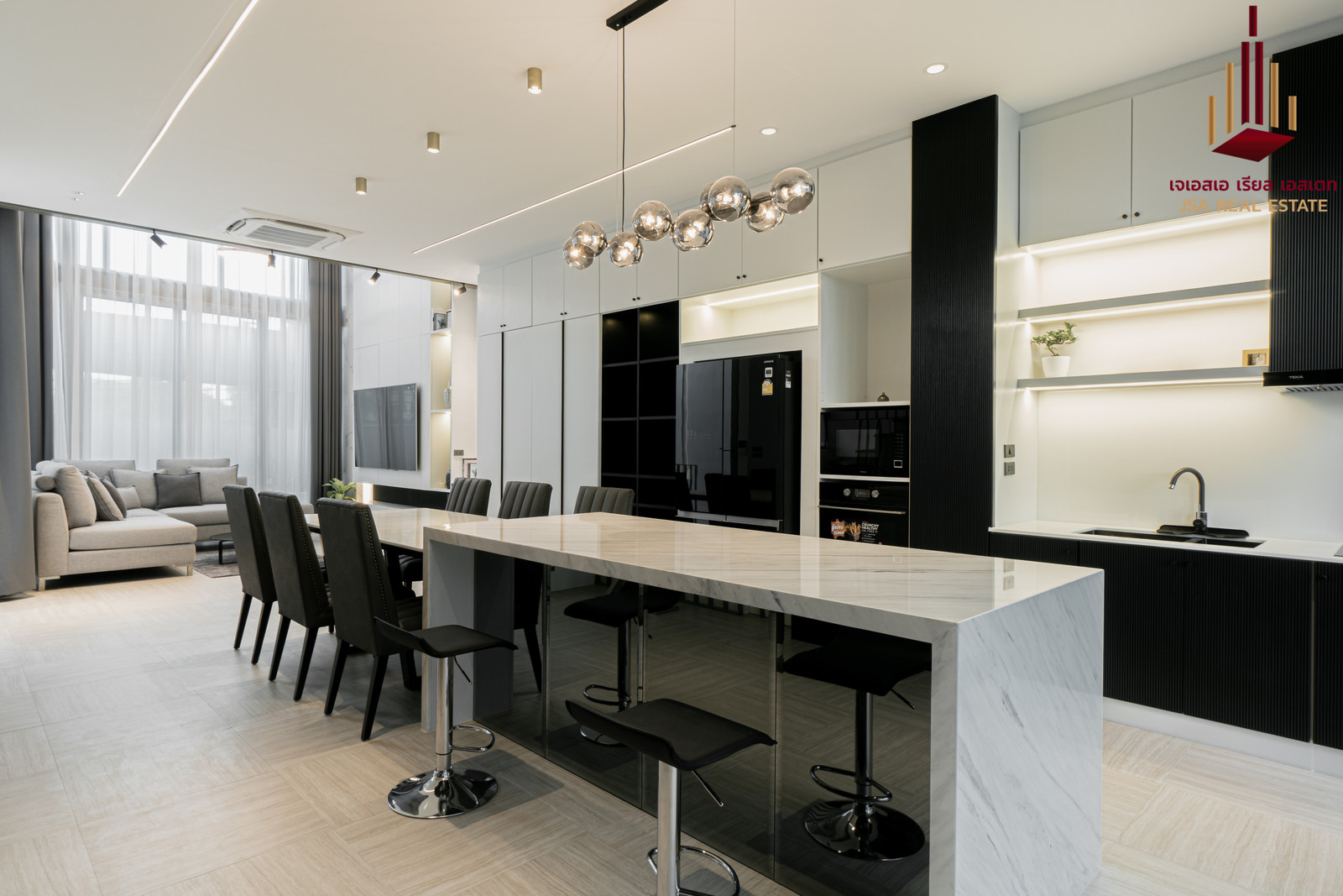 ✨ For Rent: LUXE 35 Ratchada-Ladprao ✨ 💰 Only  130,000 THB/month