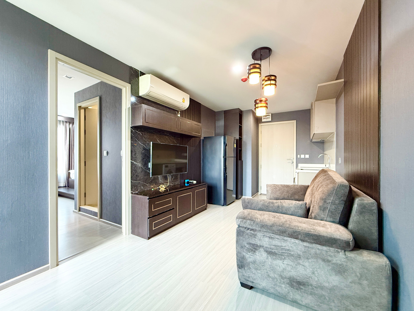 For rent: Life Ladprao🌈✨ Building A 🛏 1 bedroom, 1 bathroom, 35 sq m, price only 20,000 baht, call 092-2462653 Donut