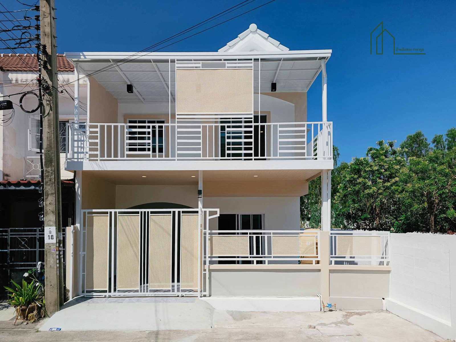 ทาวน์เฮาส์ หลังใหญ่ หมู่บ้านบัวทองธานีพาร์ค ตรงข้ามสมบัติบุรี