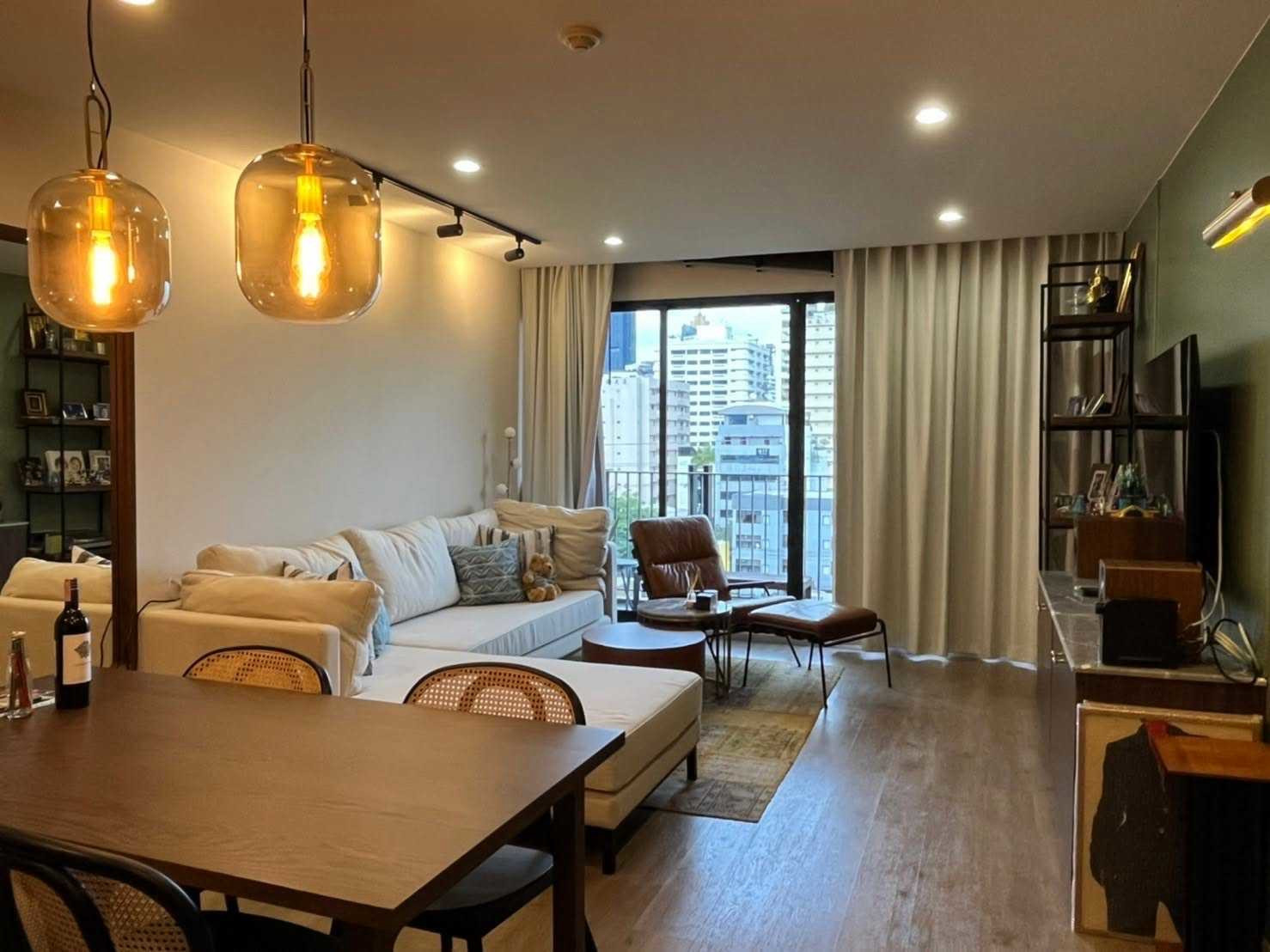 ME2500735 Condo for rent, large room, near Wireless Road, Noble Above Wireless - Ruamrudee, near BTS Ploenchit. ME2500735 Condo for rent, large room, near Wireless Road, Noble Above Wireless - Ruamrudee, near BTS Ploenchit.