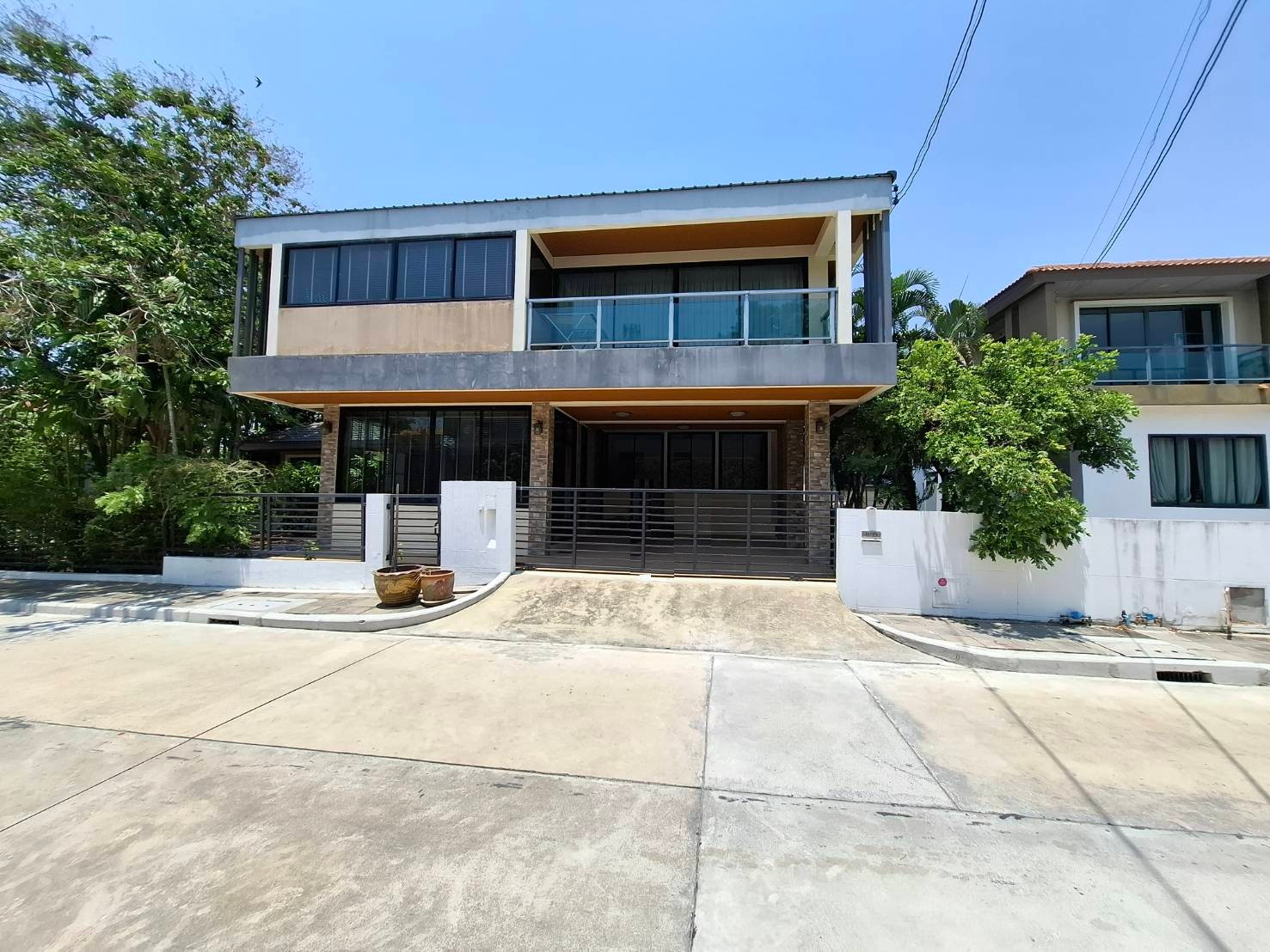 🏡 บ้านหลังมุม สำหรับกิจการที่ต้องการพื้นที่มากกว่าการอยู่อาศัย 🏡 บ้านหลังมุม สำหรับกิจการที่ต้องการพื้นที่มากกว่าการอยู่อาศัย