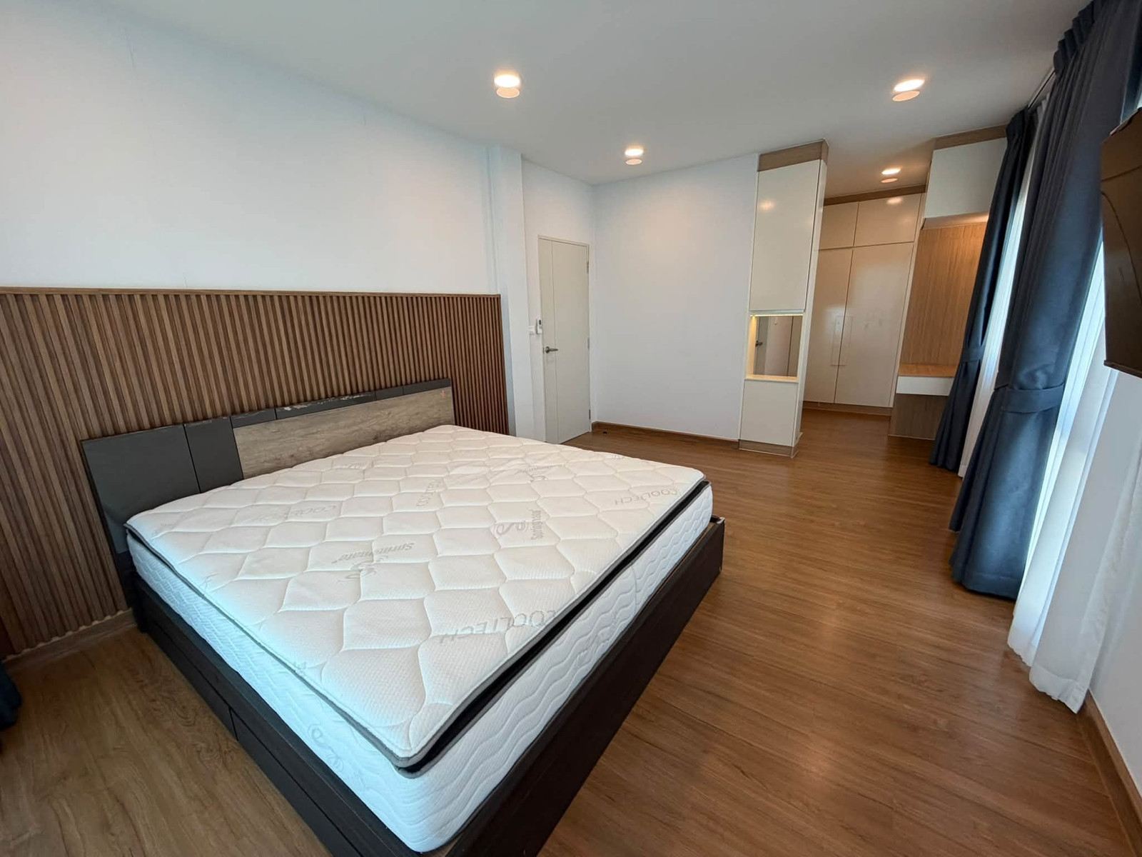 บ้านเดี่ยวให้เช่า Centro Bangna เฟส 1 Modern Minimal Style  Fully Furnished  Ready to Move In บ้านตำแหน่งส่วนตัว ไม่มีบ้านตรงข้าม – รูปที่ 4