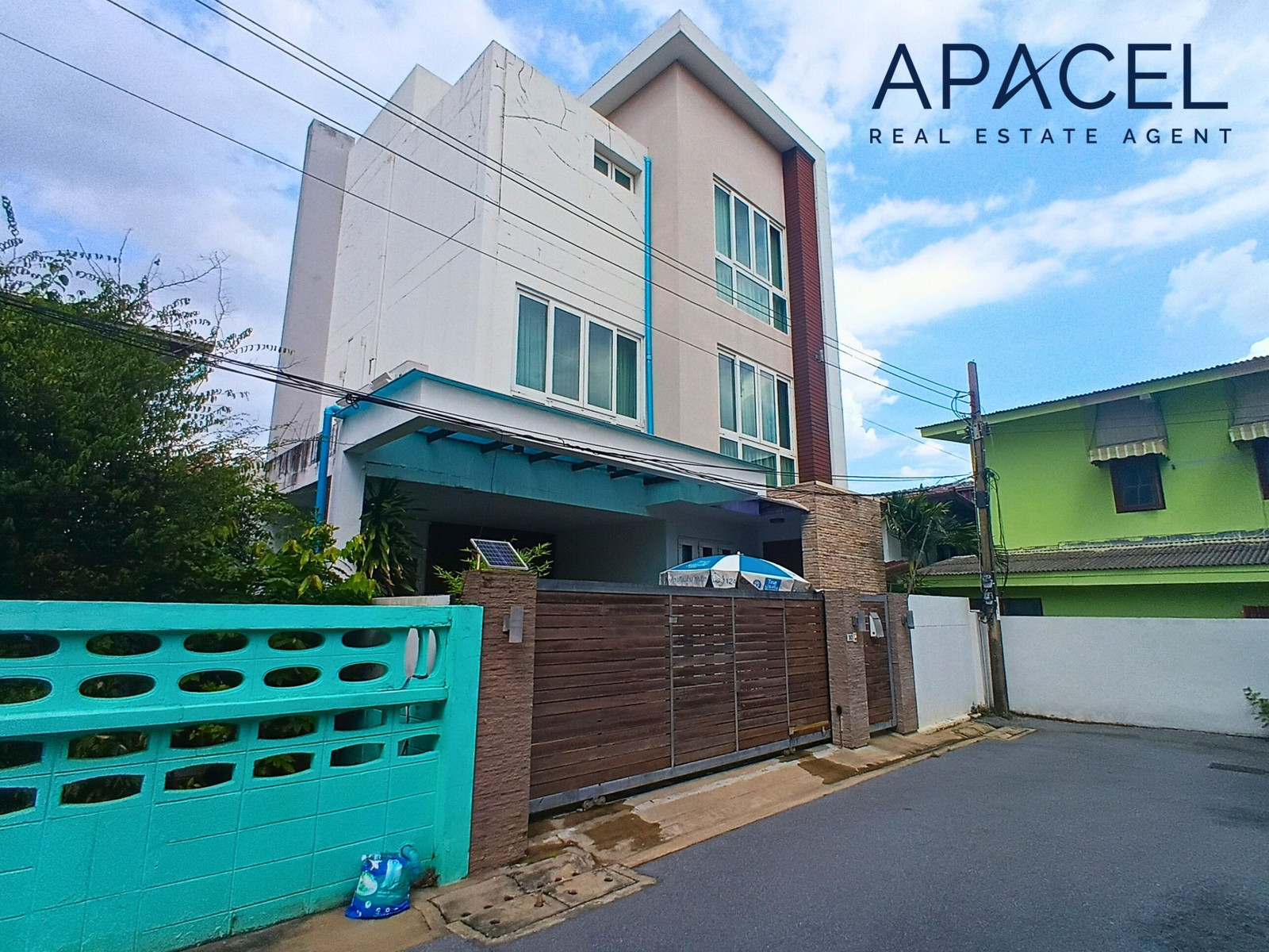 🔥 3-story detached house at the end of the alley, quiet, private, in the heart of Suthisan-Ratchadaphisek.
